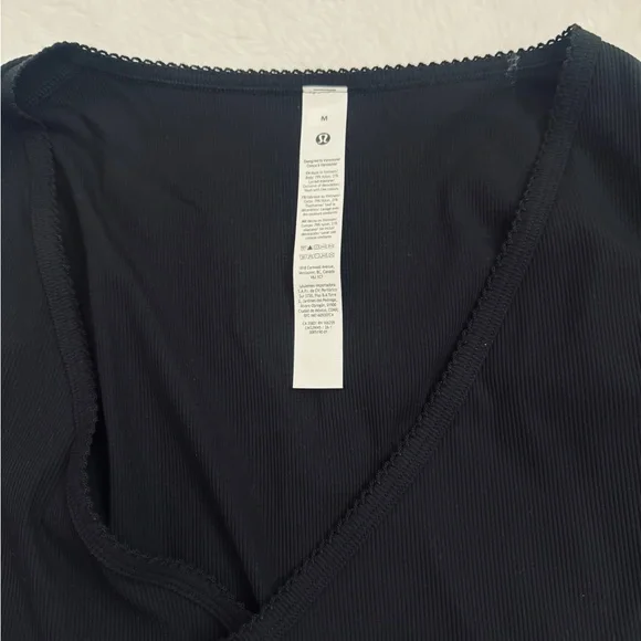 Lululemon Nulu Ribbed Wrap-Front Long-Sleeve Shirt
Heart/ Black/ M - Picture 7 of 8
